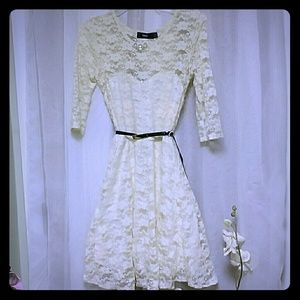 Beautiful lace sweartheart dress